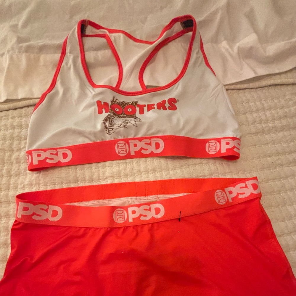 Hooters costume